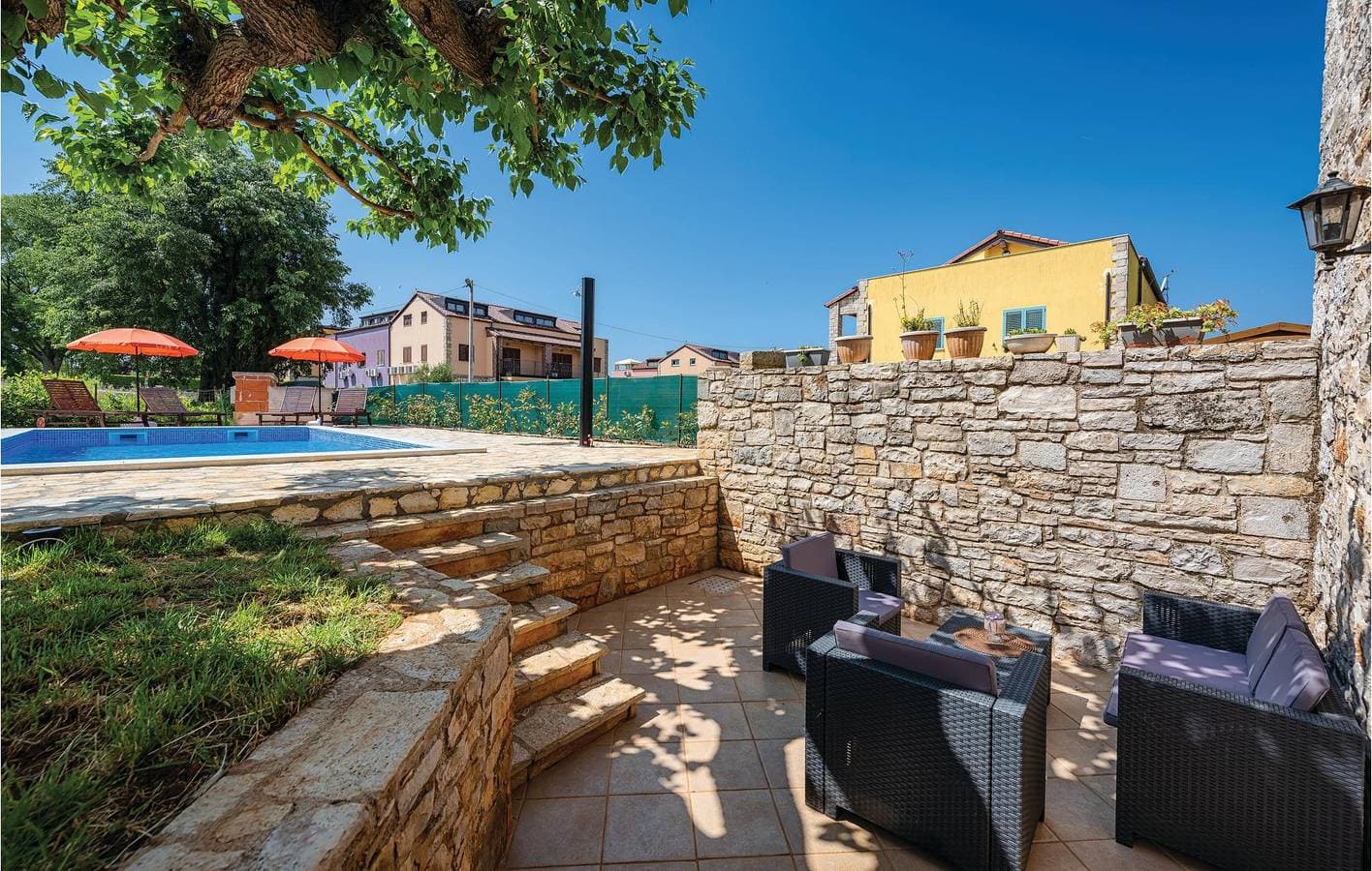 Foto 4 von 28: Gemütliche Ferienwohnung mit Pool und Terrasse in der Nähe des Buffet Jama
