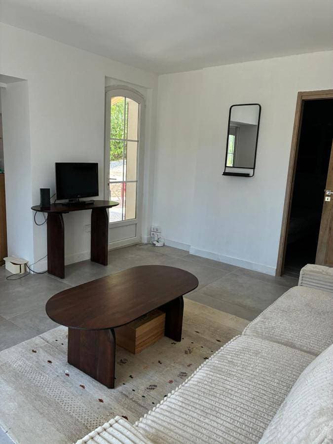 Foto 5 von 25: One-Bedroom Apartment