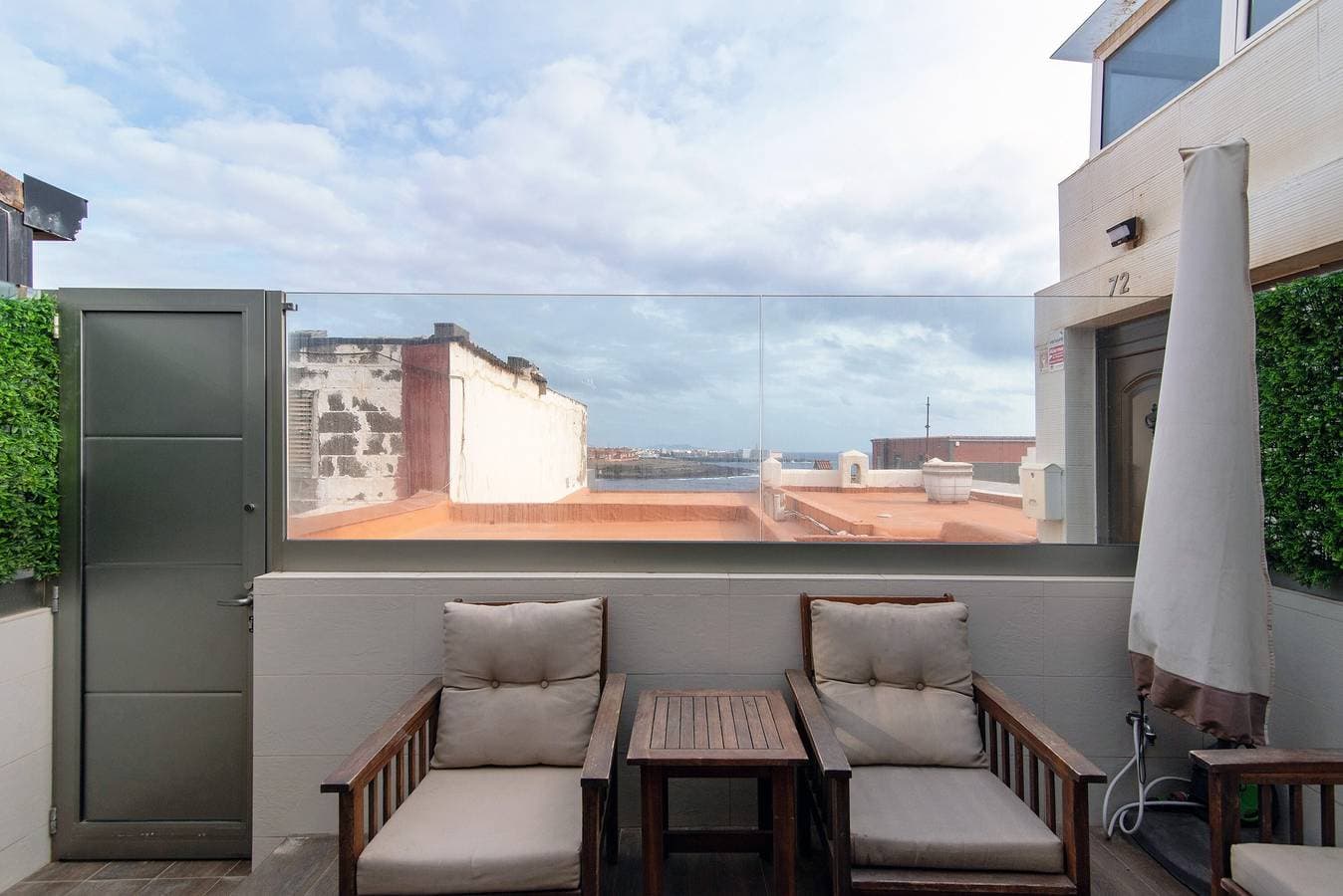 Foto 2 von 30: Ferienwohnung 'Serene House' in Playa Del Hombre mit privater Terrasse und WLAN