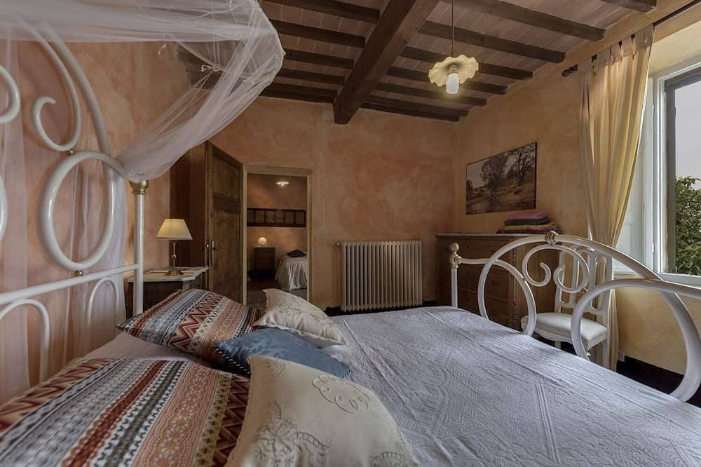 Foto 6 von 30: Casciano Apartment in einem historischen Anwesen in der Nähe von Siena mit Swimmingpool