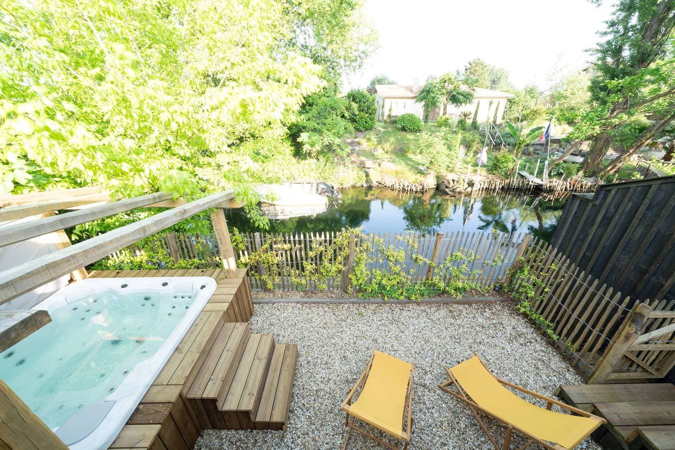 Foto 2 von 21: Ferienhaus für 6 Personen mit Whirlpool