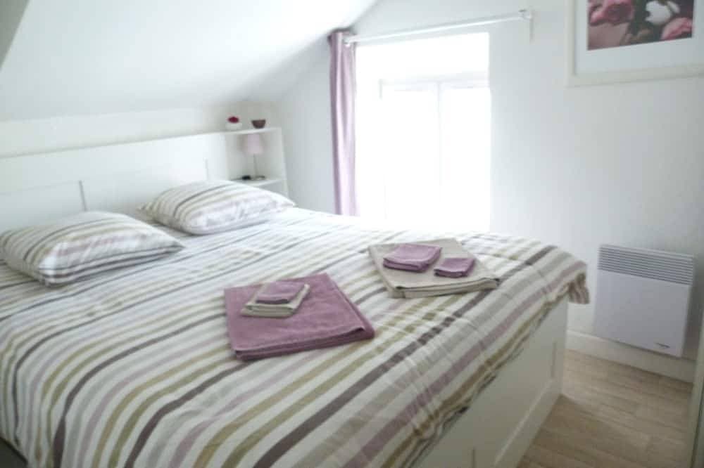 Foto 2 von 15: Quiet tiny house with a patio and 1 parking space, right in the heart of downtown Bayeux
