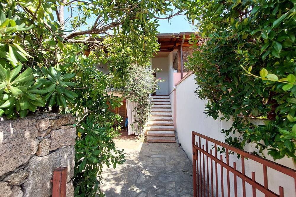Foto 10 von 25: Herrliche Wohnung mit Klimaanlage, TV, Terrasse, Haustiere erlaubt und Panoramablick