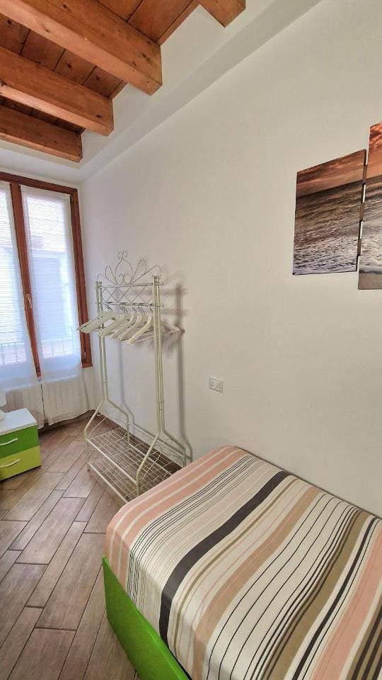 Foto 7 von 64: Two-Bedroom Apartment