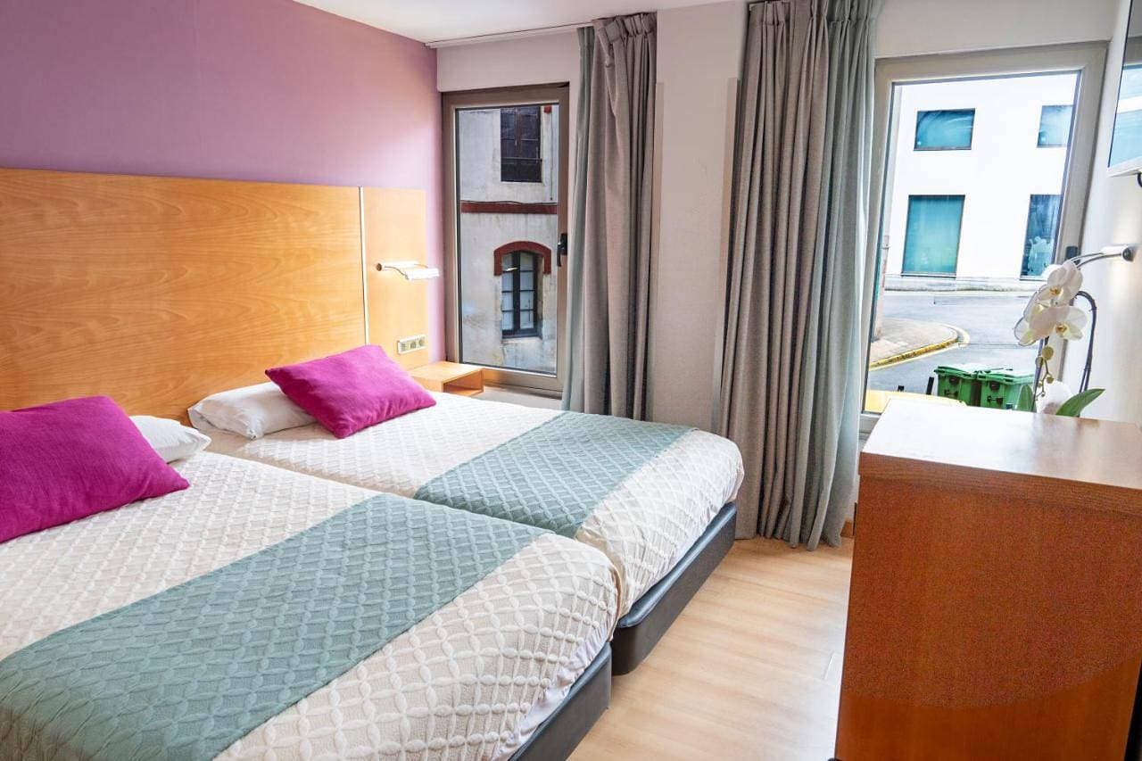 Foto 7 von 9: 2 Single Beds