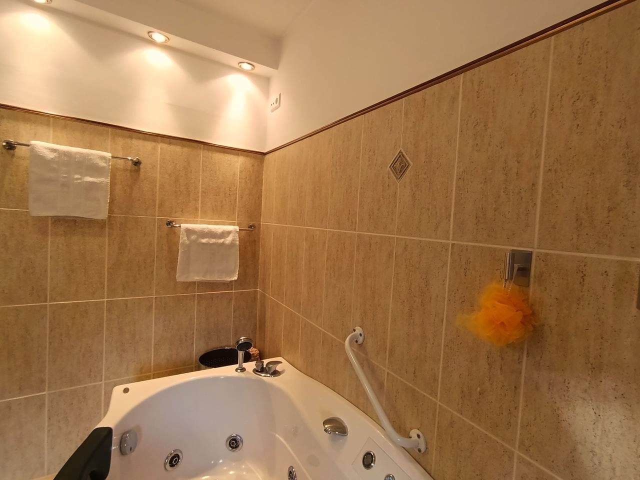 Foto 10 von 45: Geräumiges Ferienhaus mit kleinem Garten, nur fünf Gehminuten vom bekannten Bas