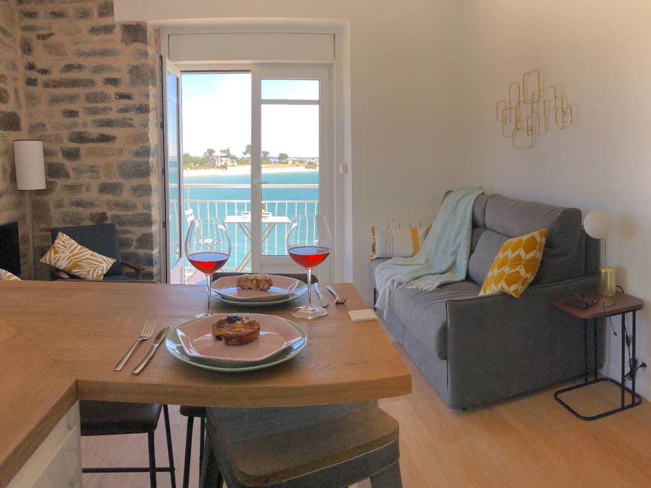 Foto 5 von 32: Gemütliche 2-Zimmer-Wohnung am Meer mit 3 Balkonen und WIFI in Larmor-Plage