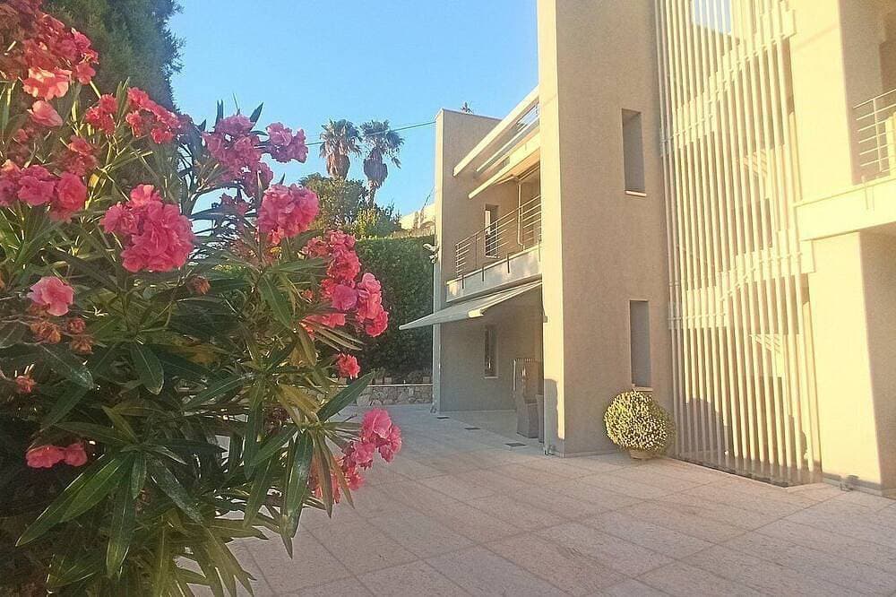 Foto 10 von 30: Villa Eliria B: A graceful apartment situated at a short distance from the beach, with Free Wi-Fi.