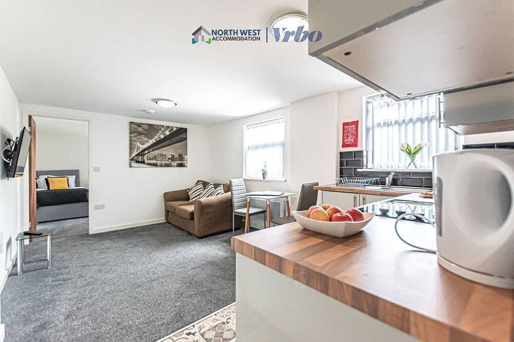 Foto 5 von 8: Contractor/Corporate Stays – Full Amenities, Near Liverpool and Warrington