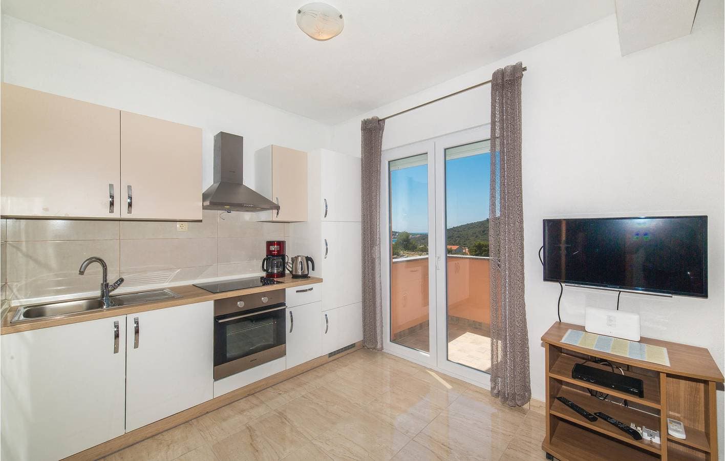 Foto 10 von 19: Gemütliche Wohnung mit Terrasse, WLAN und Parkplatz, 1,5 km vom Strand entfernt