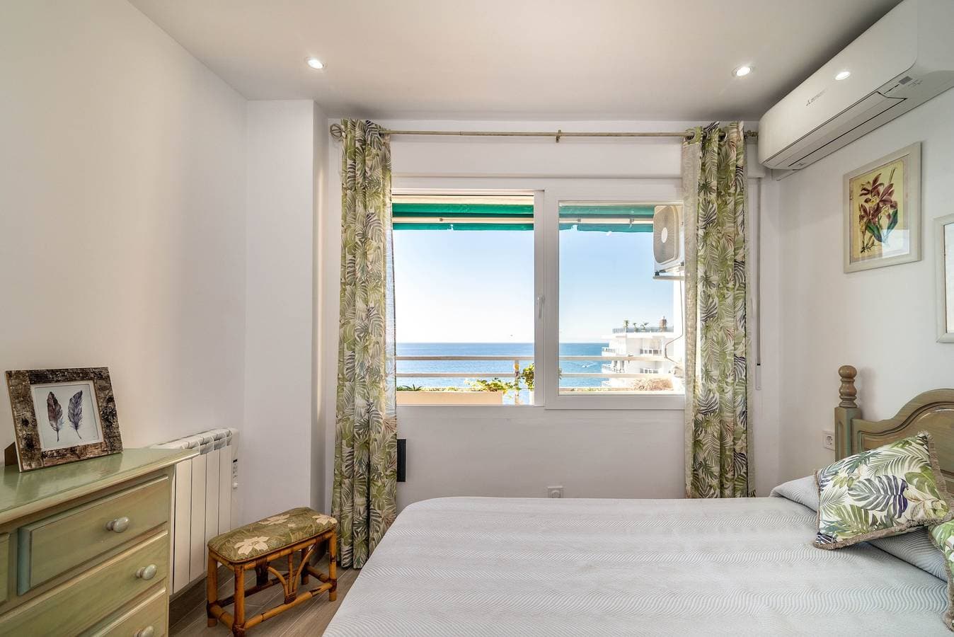 Foto 13 von 28: Ferienwohnung „Urban beach Imperator“ mit Meerblick, Pool, Klimaanlage und WLAN