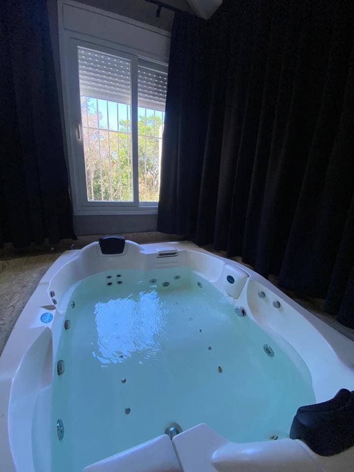 Foto 9 von 9: Studio with Spa Bath