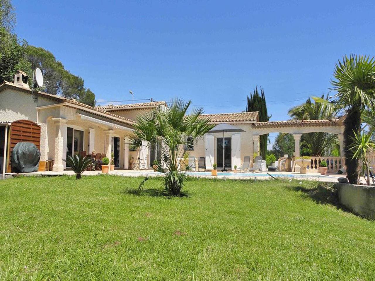 Foto 9 von 40: Villa in Puget-sur-Argens mit Pool & Garten