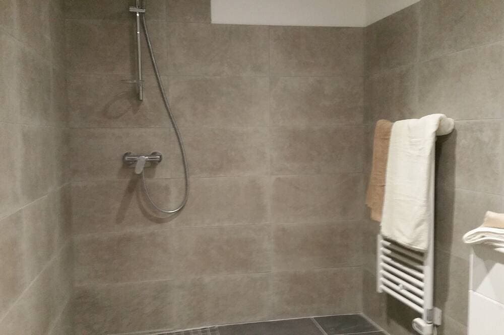 Foto 7 von 25: Apartment-Apartment-Ensuite-Blick auf den Hof