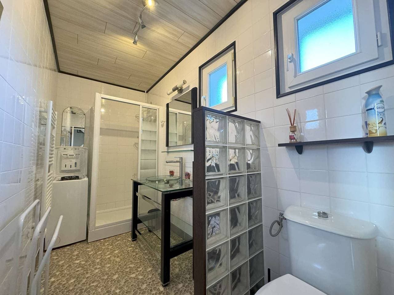 Foto 6 von 20: Maison avec WIFI, véranda et cour fermée à 500m de la plage à Trégastel