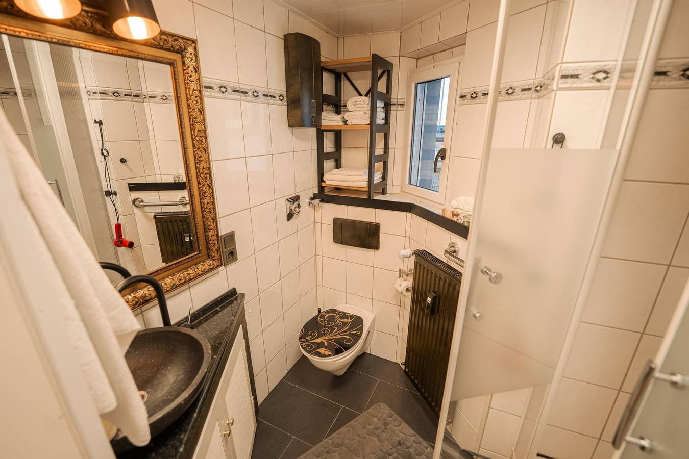 Foto 5 von 15: Ferienwohnung '2' mit privatem Garten und WLAN