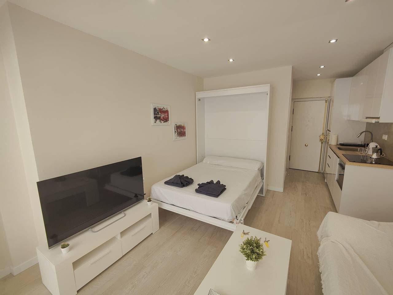 Foto 5 von 25: Charmantes Studio in Torremolinos: Wi-Fi, Balkon, nahe Strände, zentral gelegen