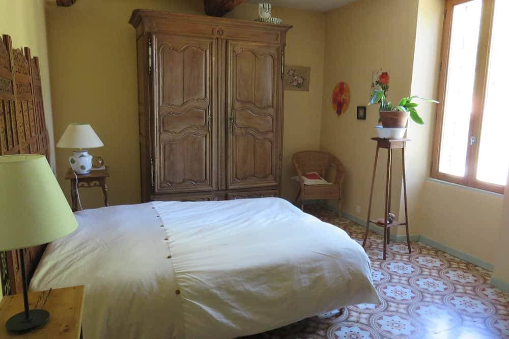 Foto 6 von 30: Steinhaus in Forcalquier in voller Natur mit Blick auf die Alpen und Lure