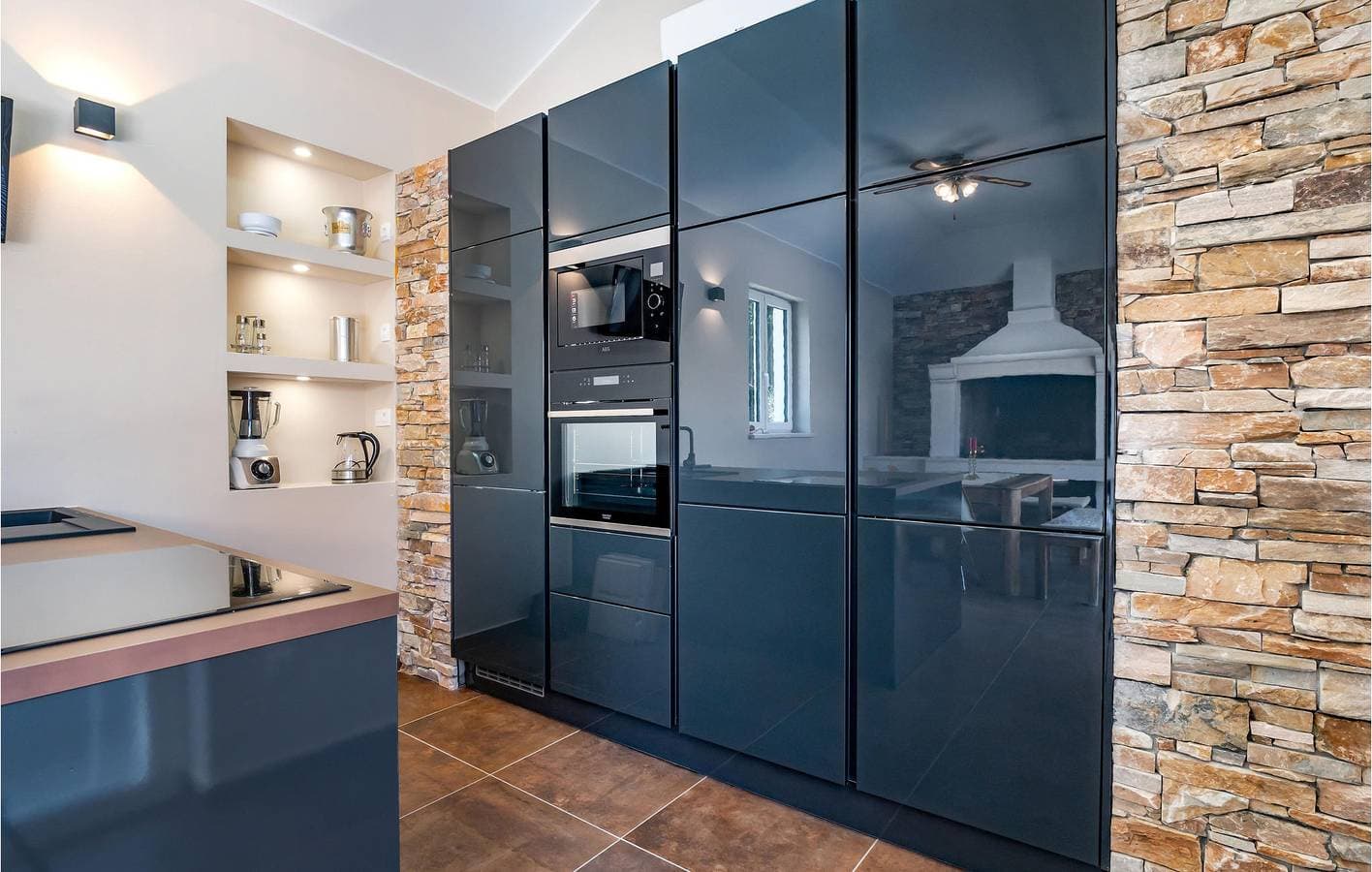 Foto 9 von 35: Gemütliche Ferienwohnung mit Pool, Terrasse und WLAN in der Nähe des Stadtzentrums von Raša