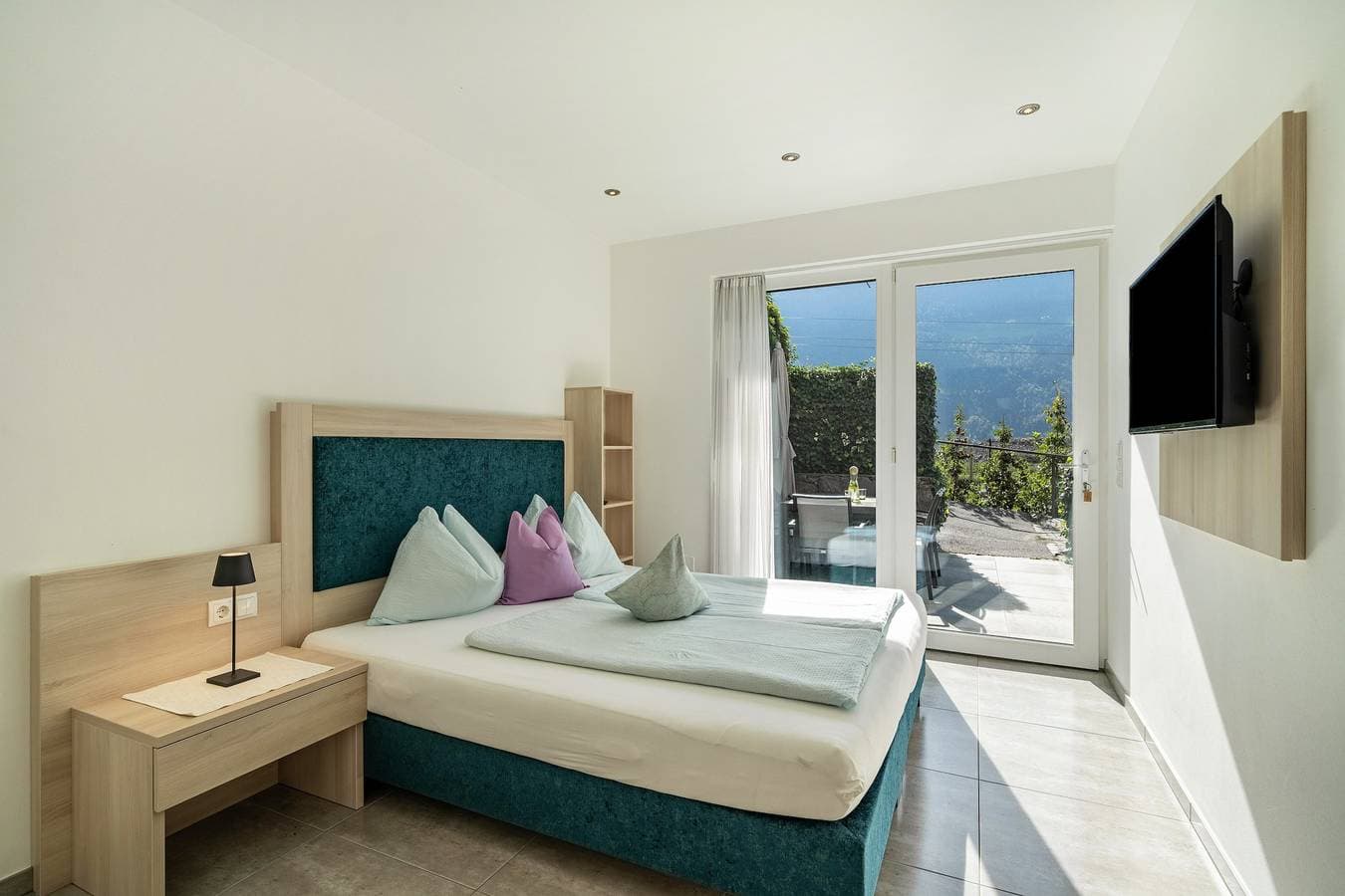 Foto 6 von 32: Ferienwohnung "Weinreichhof Marie & Max" mit Bergblick, privater Terrasse und WLAN