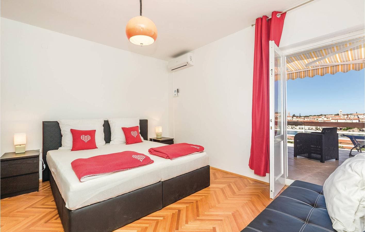 Foto 10 von 34: Gemütliche Ferienwohnung mit Terrasse, WLAN und Parkplatz in der Nähe des FKK-Strandes Kandarola