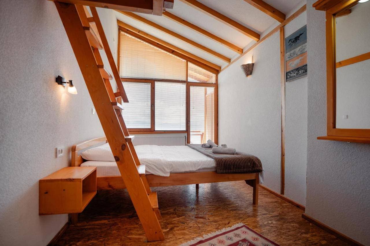 Foto 7 von 18: Triple Room with Lake View