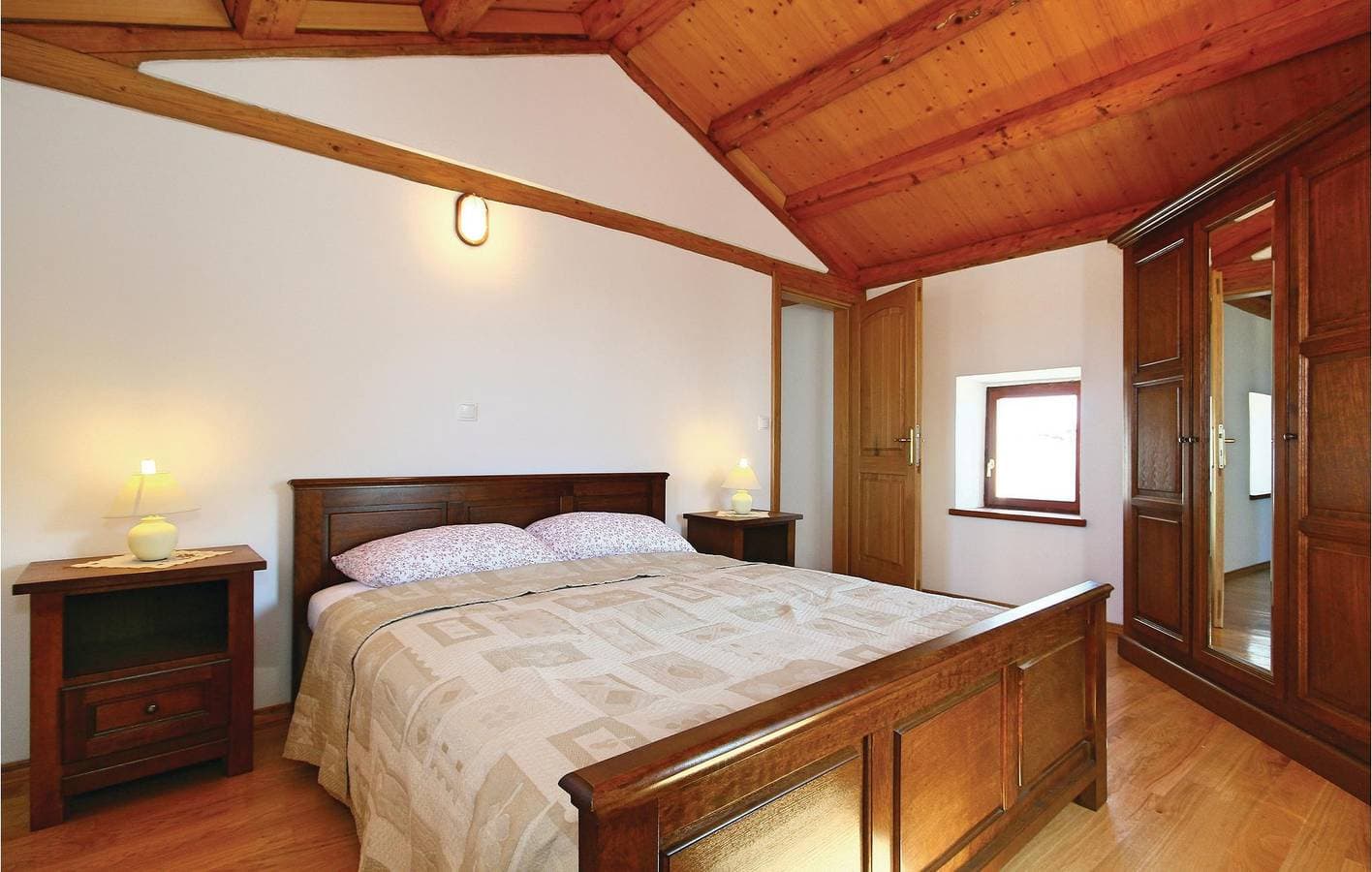 Foto 10 von 16: Gemütliche 93 m² große Wohnung mit Terrasse, Garten und kostenlosem WLAN