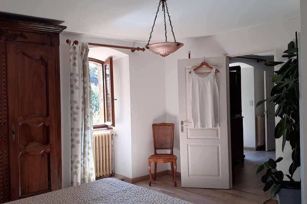 Foto 11 von 13: Gîte Dans Maison en Pierre, Avec Piscine, à la Campagne, Proche Villefranche