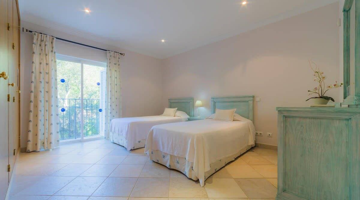 Foto 8 von 36: Villa für 6 Personen mit Pool