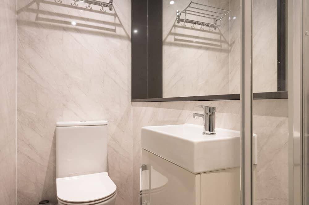 Foto 2 von 6: Smart studio based in Leeds city centre.