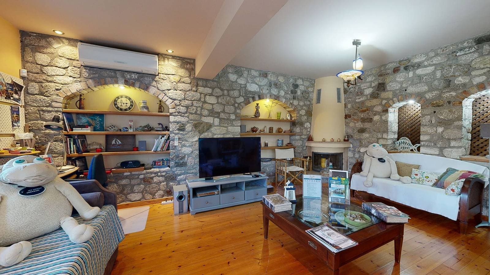 Foto 6 von 56: Villa für 6 Personen mit Balkon