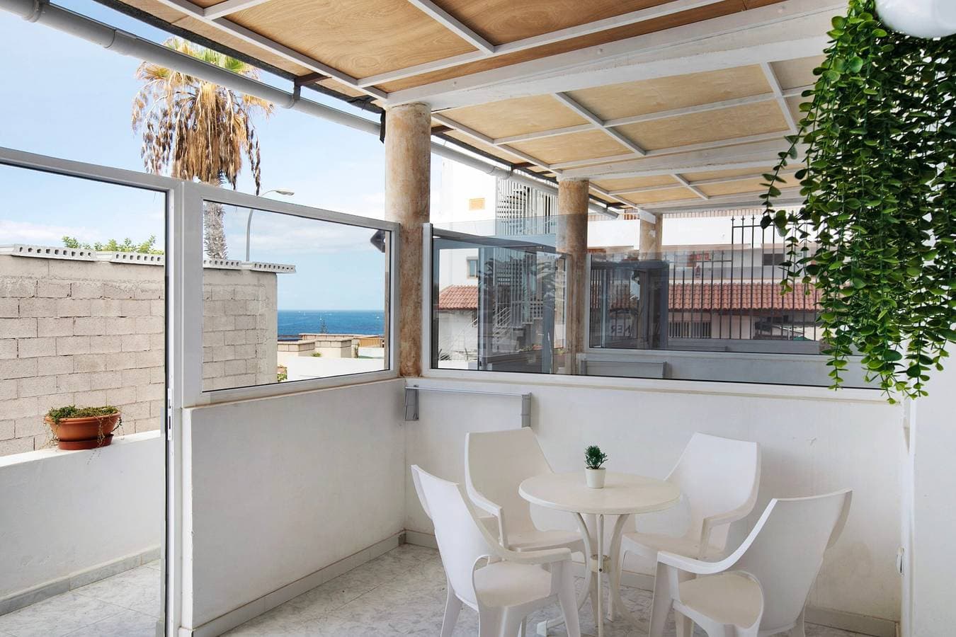 Foto 2 von 23: Ferienstudio 'Estudio 4 Costa Adeje' mit Meerblick, Gemeinschaftspool und WLAN