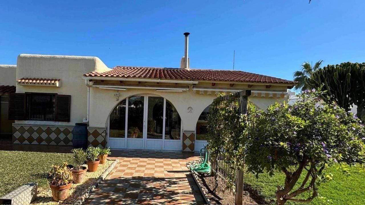 Villa Evelina 1 minute to Beach sleeps 8 1