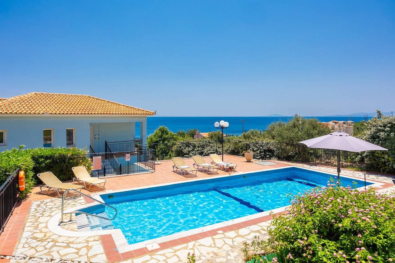 Foto 7 von 34: Villa für 6 Personen mit Balkon