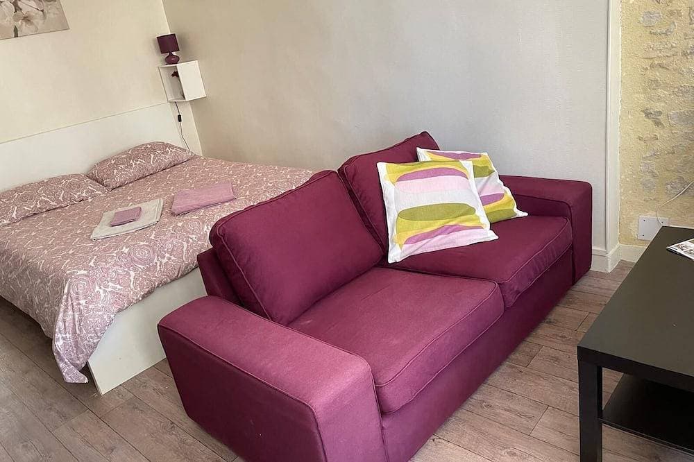 Parvis Cathédrale Bayeux charming studio apartment 1