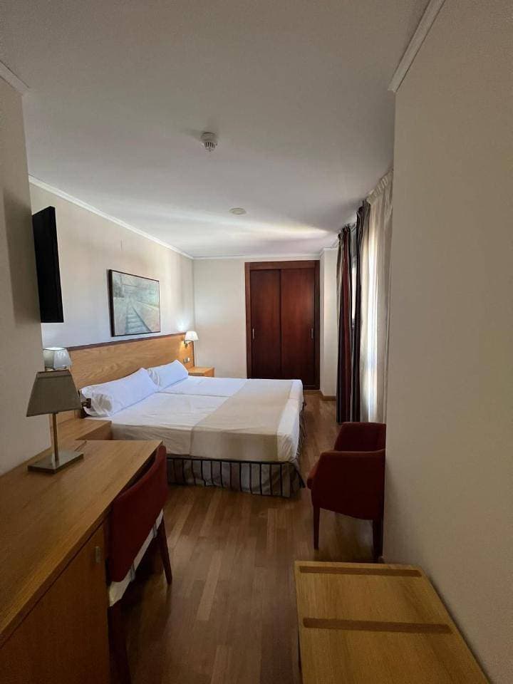 Foto 10 von 16: Standard Double or Twin Room