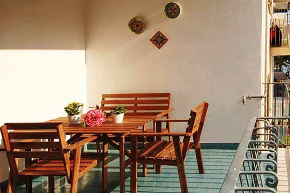 Foto 7 von 15: Mirtillo, Close to the Beach, Private terrace by Amalfivacation.it