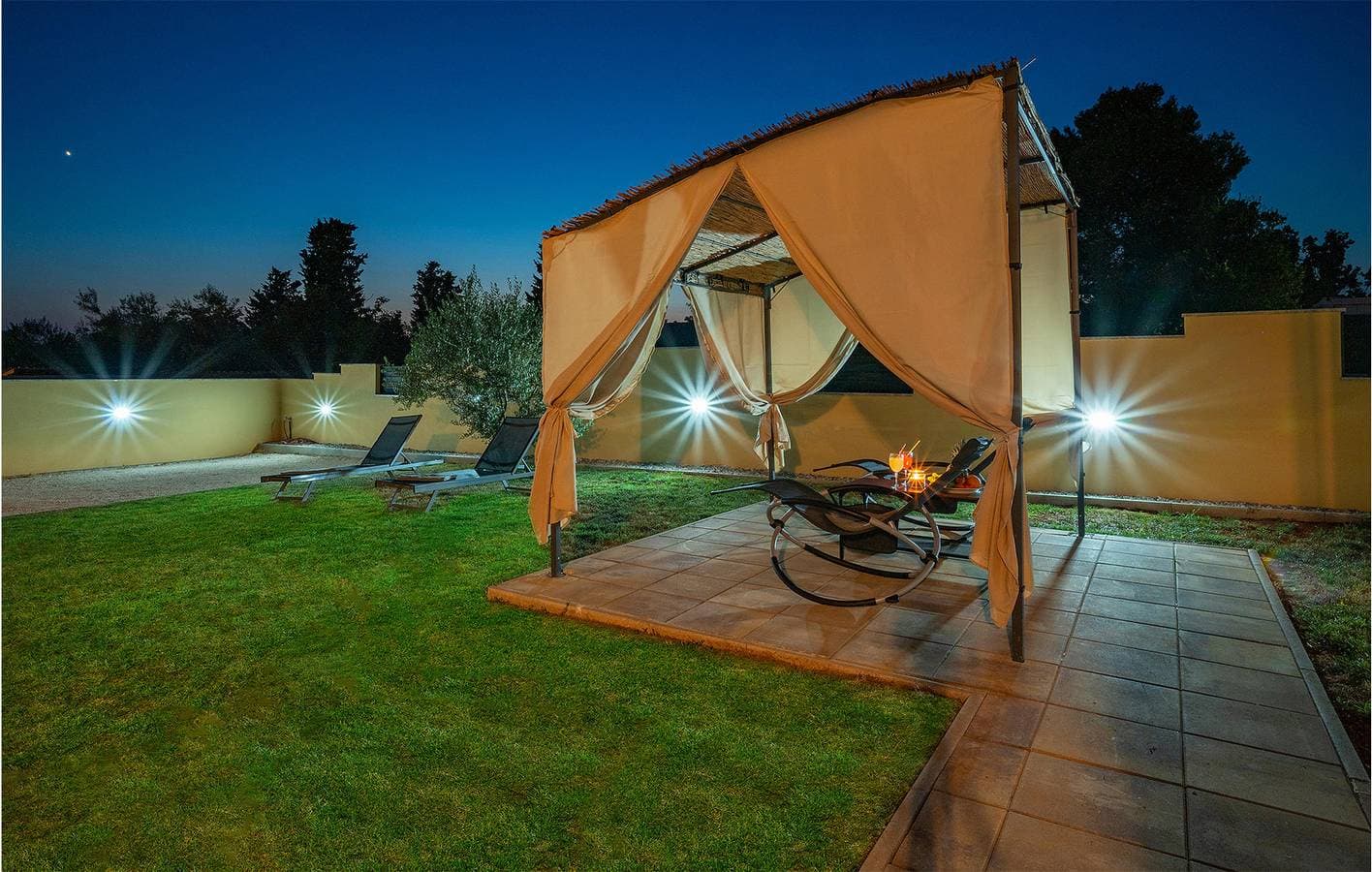 Foto 12 von 32: Gemütliche Ferienwohnung, 500 m vom Strand von Fažana entfernt, mit Terrasse und WLAN