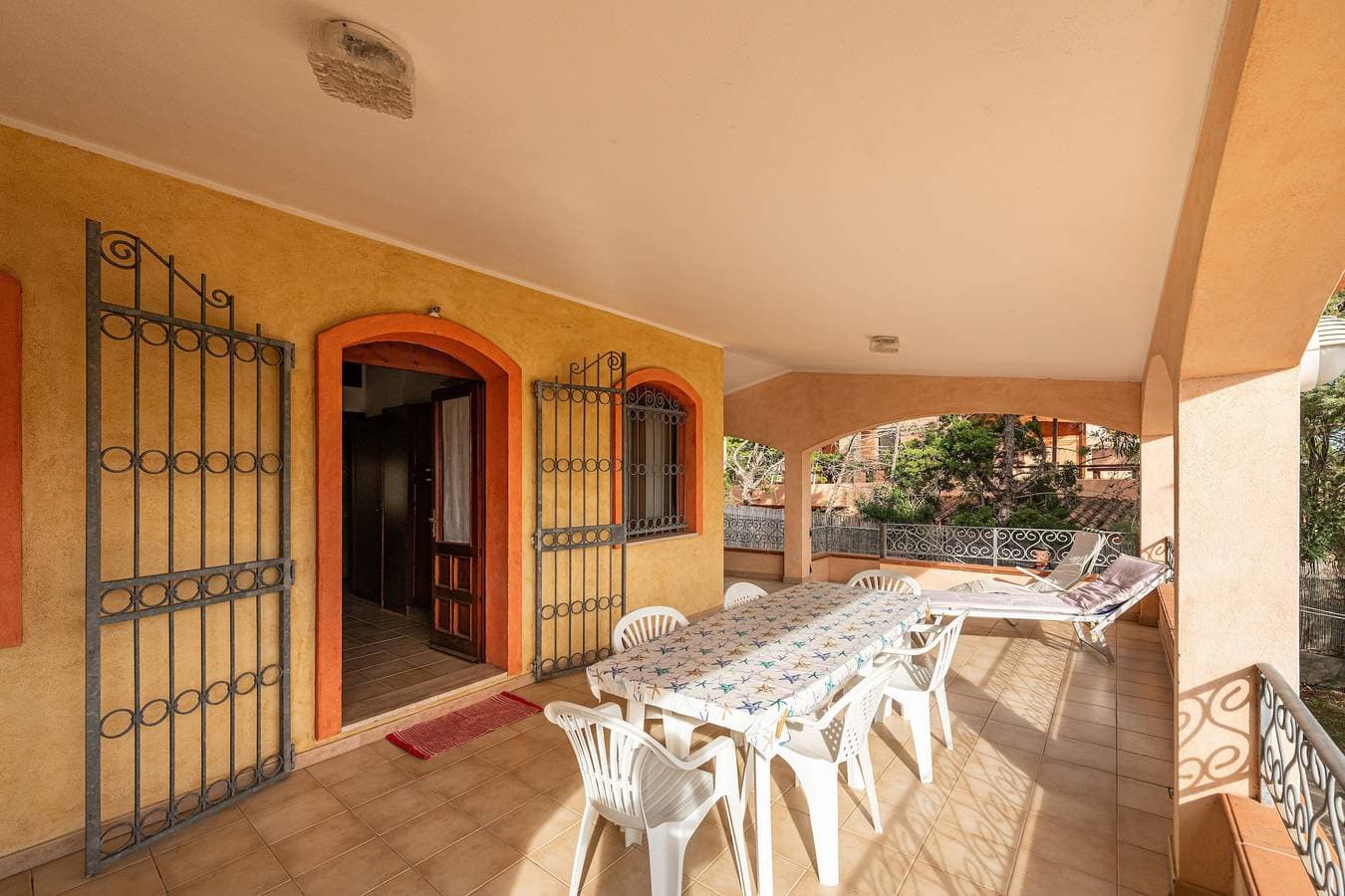 Foto 6 von 29: Ferienhaus "Casa Vacanze dei Pini" mit Terrasse und Gemeinschaftsgarten