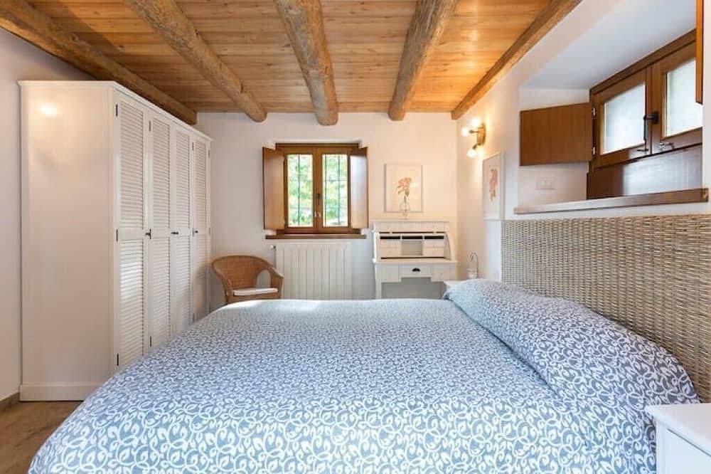 Foto 2 von 30: Gardener cottage of Villa Anelli · Ground Floor