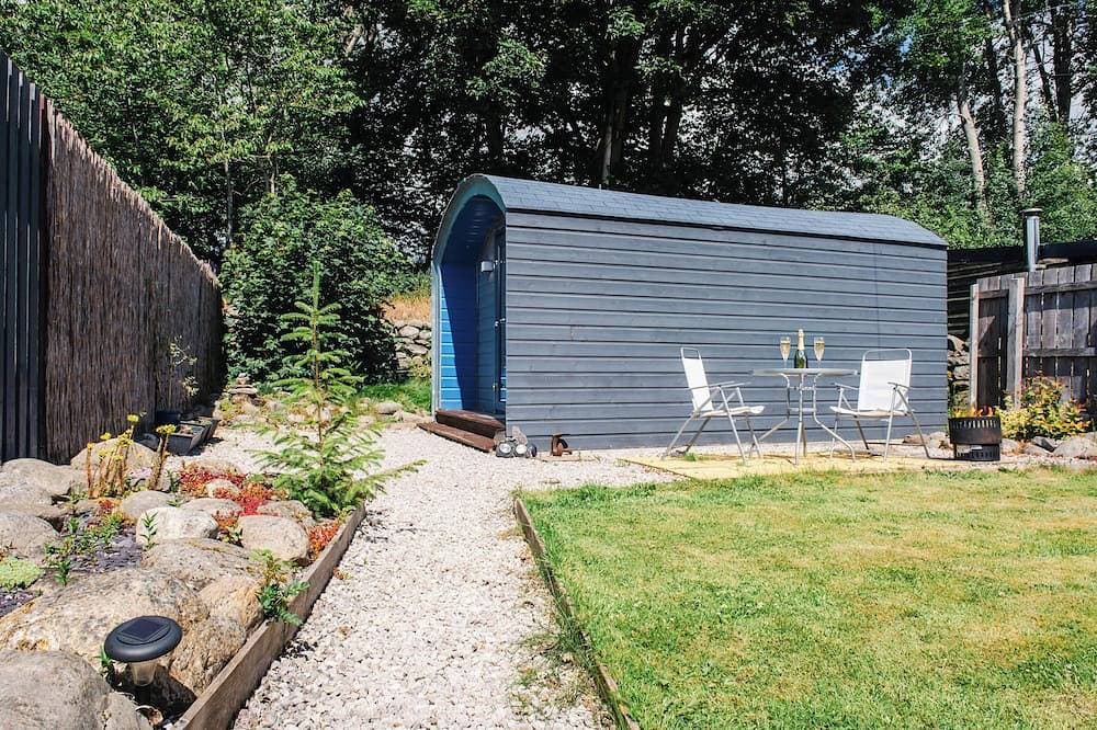 Hideaway pod near Loch Ness for a tranquil retreat, with private garden 1