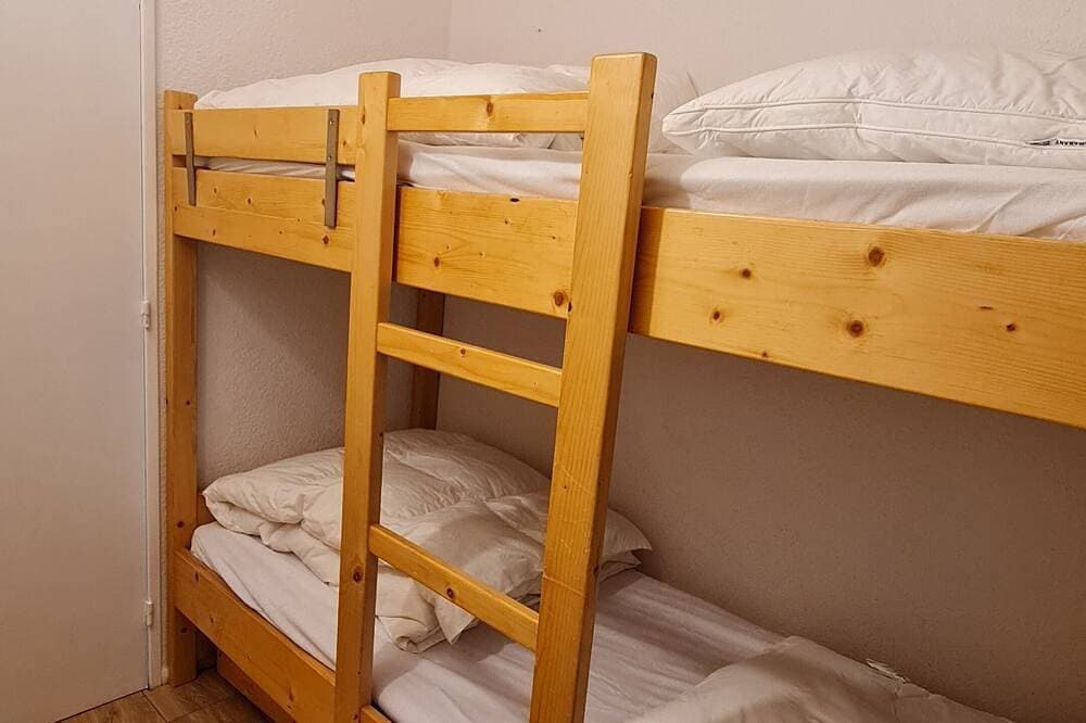 Foto 2 von 12: Cozy Nest in the Heart of Villard-de-Lans, Sleeps 4 Garden and Parking Lot; Departure at 3:00 p.m.