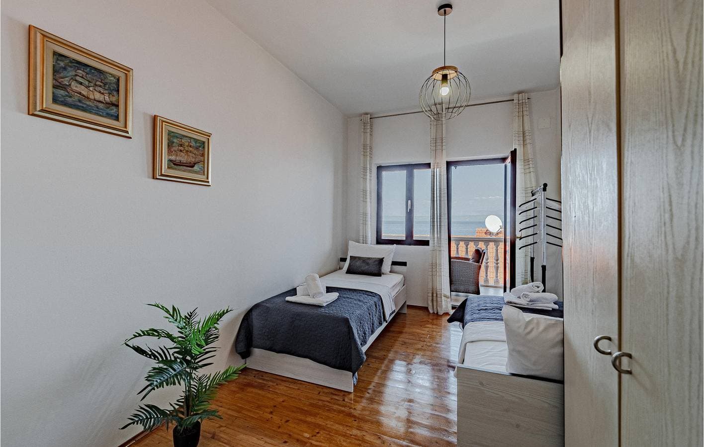 Foto 13 von 22: Charmantes Apartment mit einem Schlafzimmer, Meerblick, Terrasse und Parkplatz