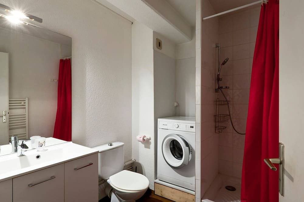 Foto 2 von 23: Gemütliches Studio mit Balkon und WiFi in Brides