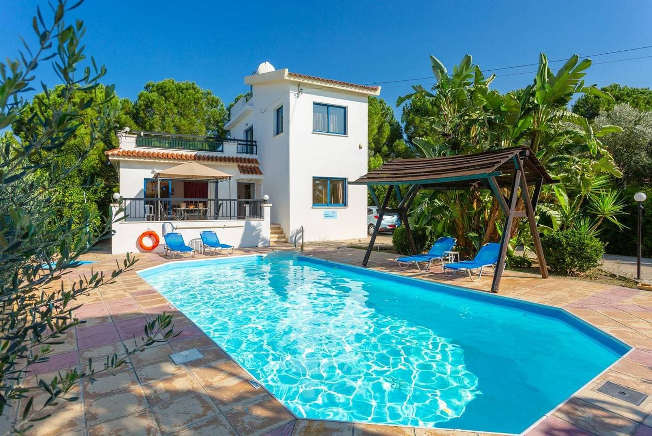 Foto 11 von 31: Villa für 4 Personen mit Balkon