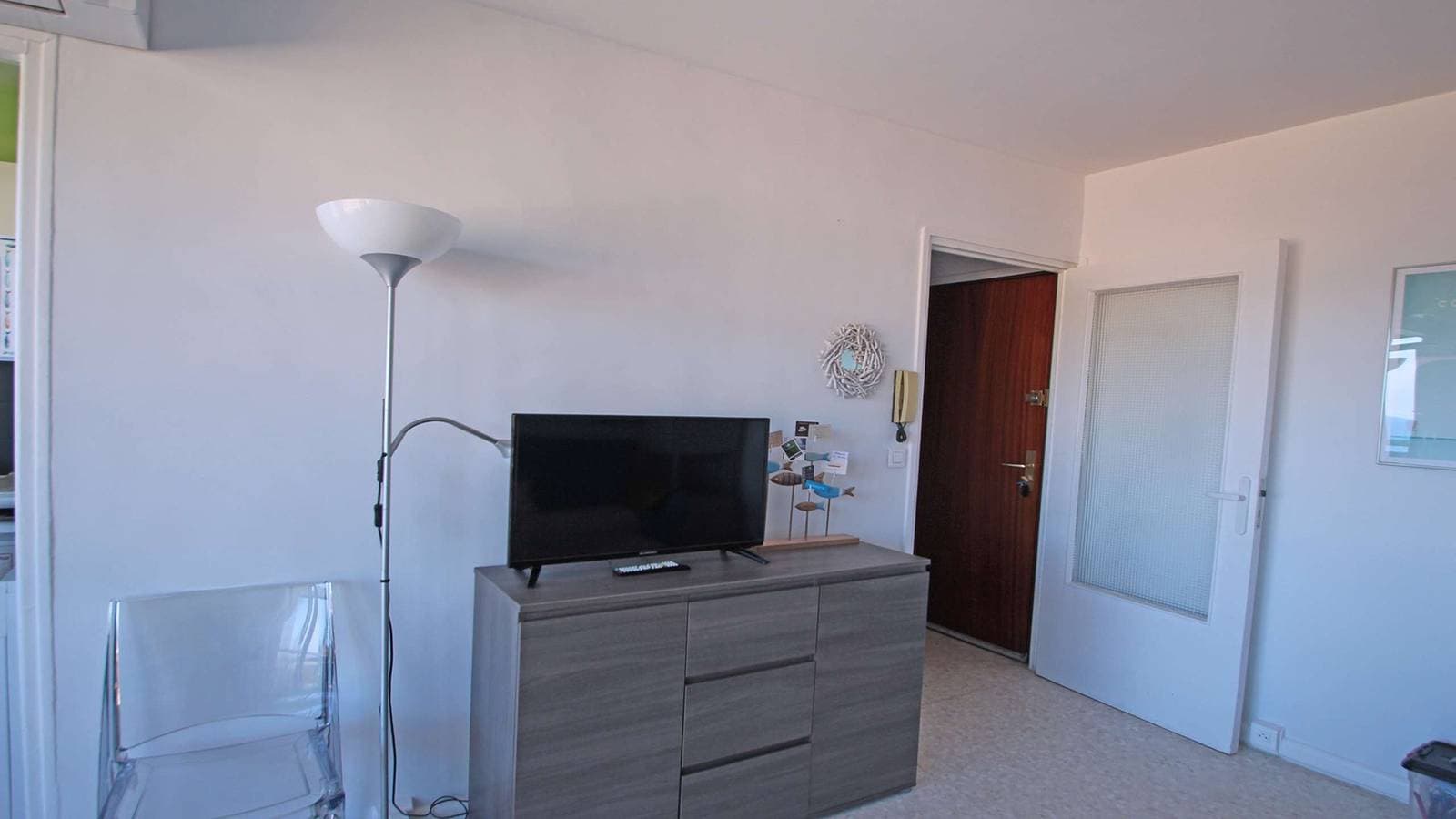 Foto 4 von 8: Studio 2 personen – Meerblick – Klimaanlage – WiFi – Innenstadt – Nahe dem Strand – Sainte Maxime – 3*