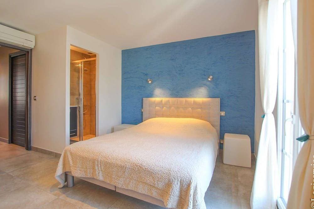 Foto 2 von 7: Sehr schönes renoviertes 2-Zimmer-Haus mit Liegeplatz
