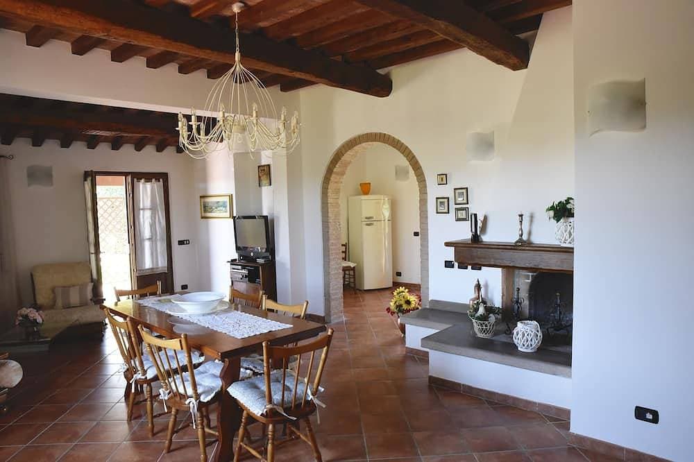 Foto 13 von 30: Villa with high comfort with pool near the sea, dish & washing maschine,