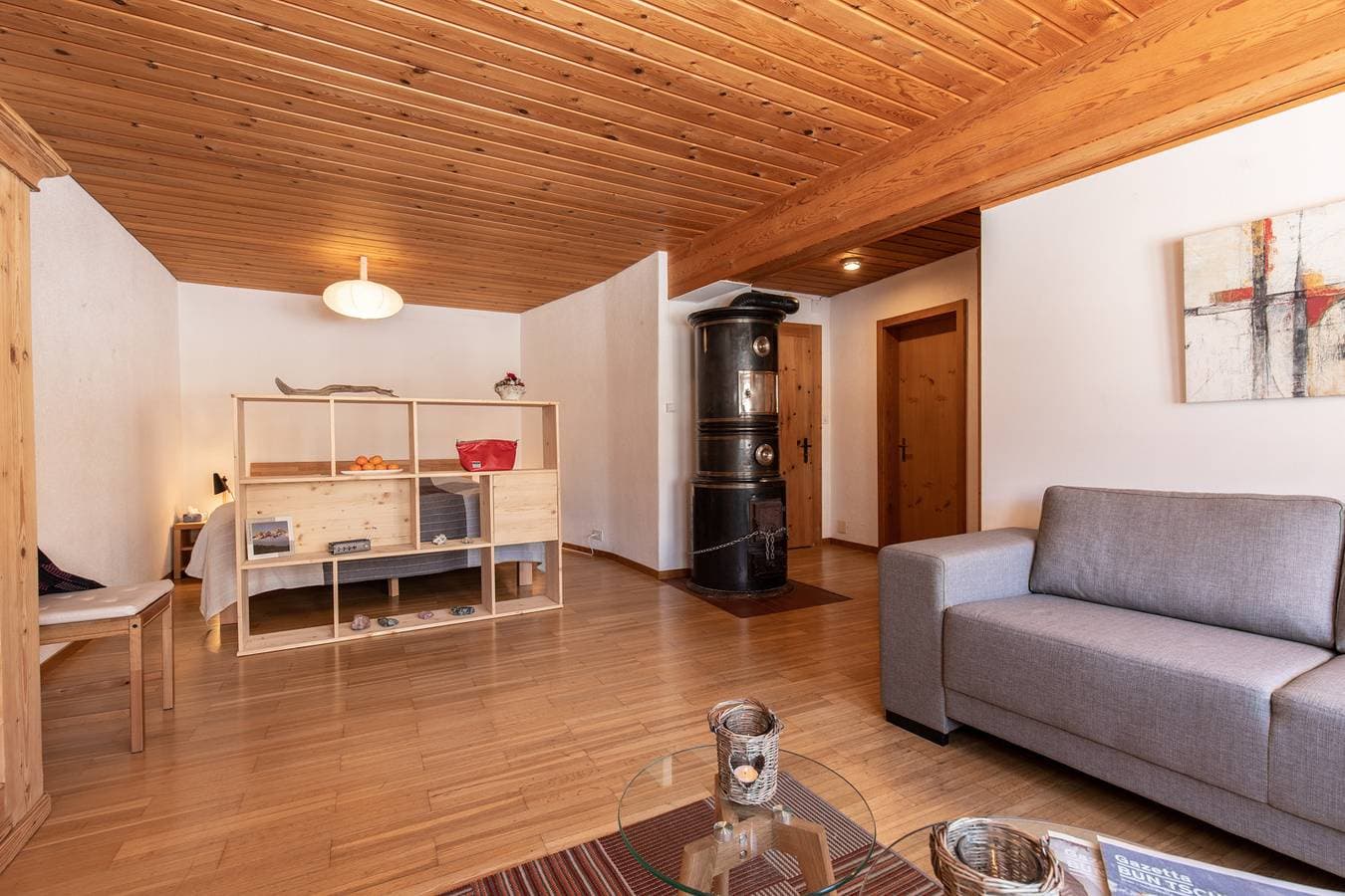 Foto 2 von 18: Chasa Curasch: Gemütliche, Modern Eingerichtete, 1.5-Zimmer Ferienwohnung