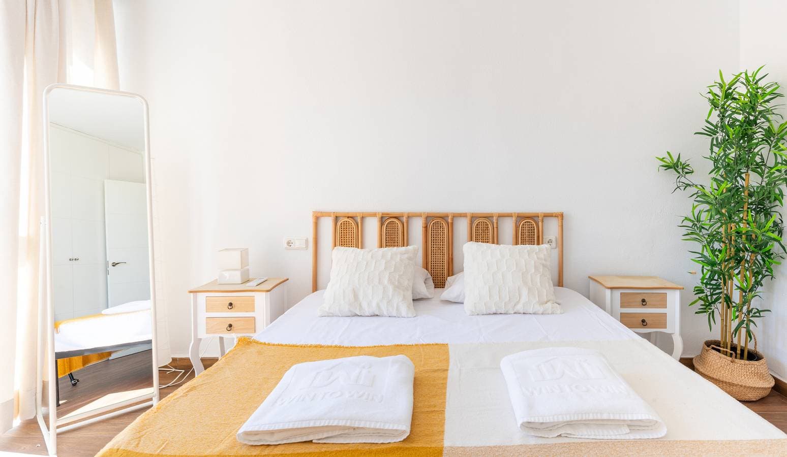 Foto 7 von 40: WintoWinRentals - Kleine Villa direkt am Strand.
